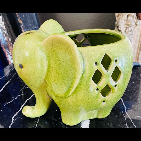 Elephant Planter - Picture 2 of 5